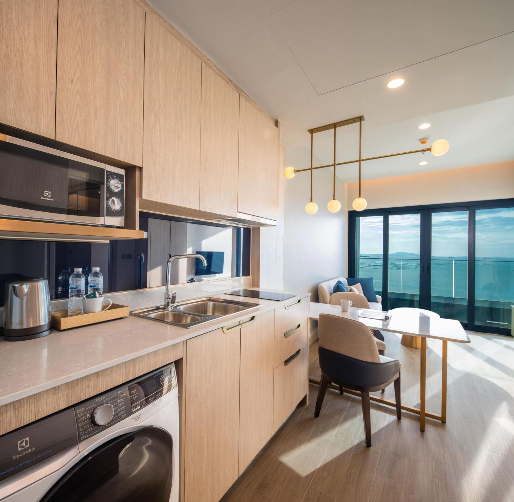 S Sriracha Hotel & Residence Si Racha Exterior photo